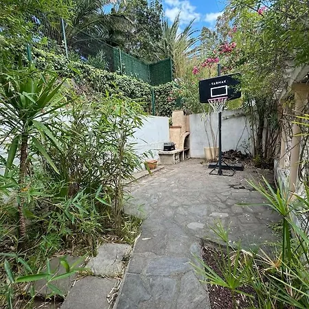 Le Jardin D'henri Apartment